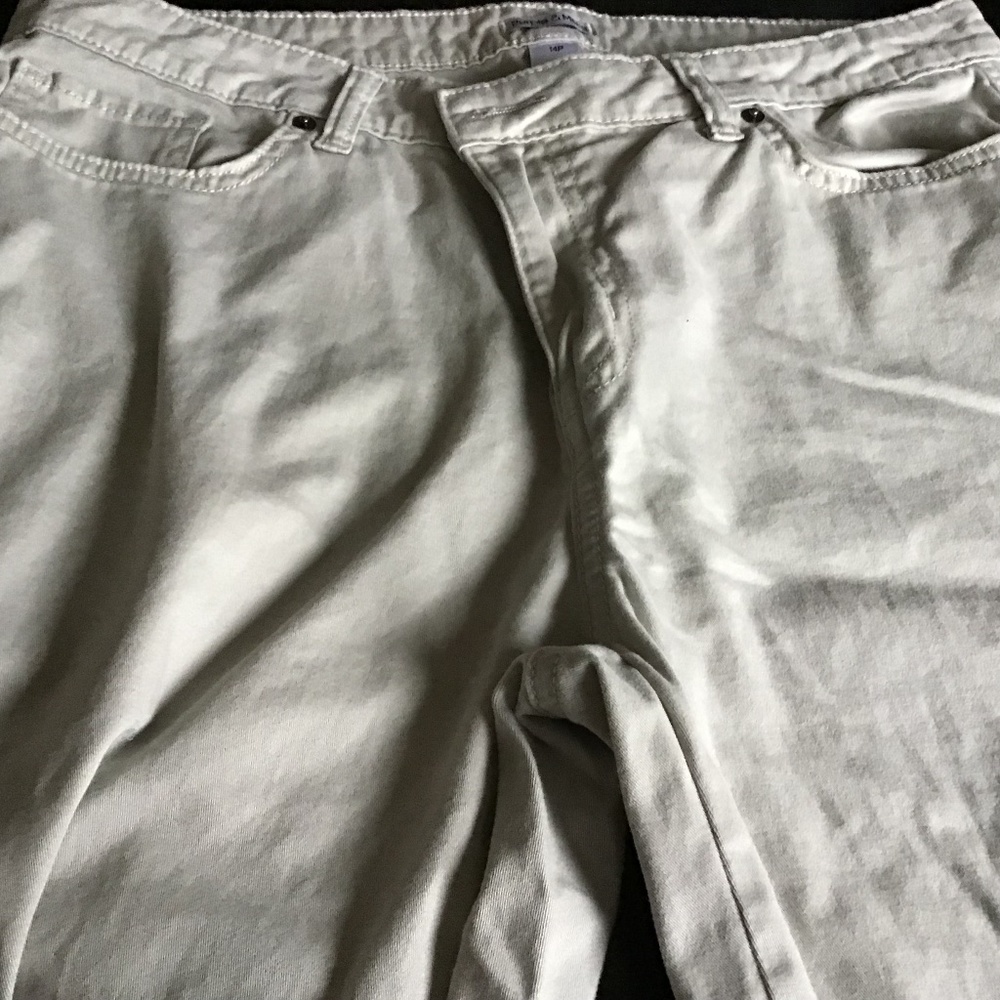 NWT Purple & More tan size 14 capri shorts